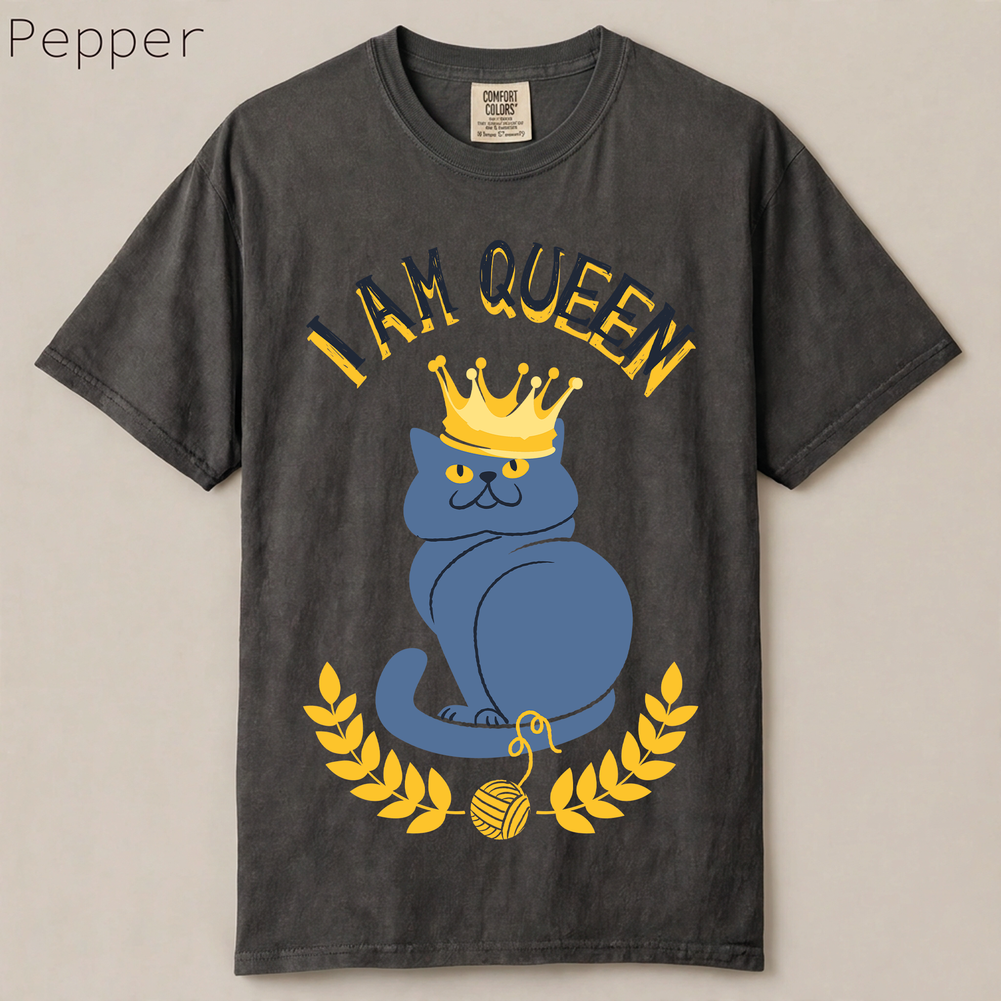 I Am Queen Crown Cat Graphic Tee